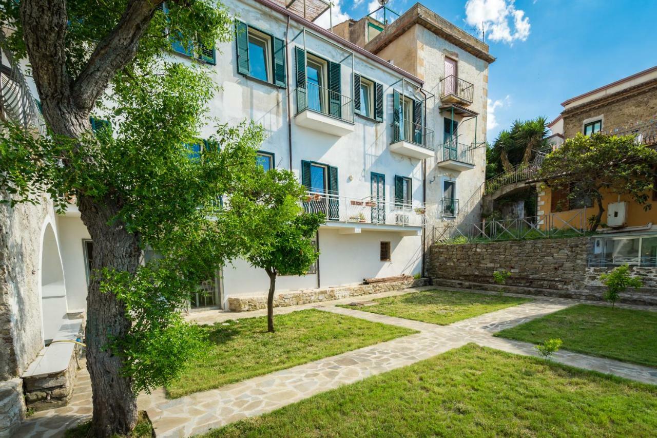 Borgo Dei Saraceni - Suites & Apartments Agropoli Kültér fotó